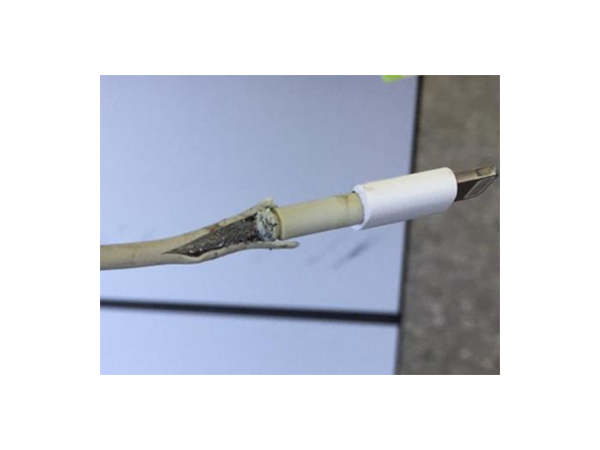 蘋(píng)果數(shù)據(jù)線易損壞是什么原因呢